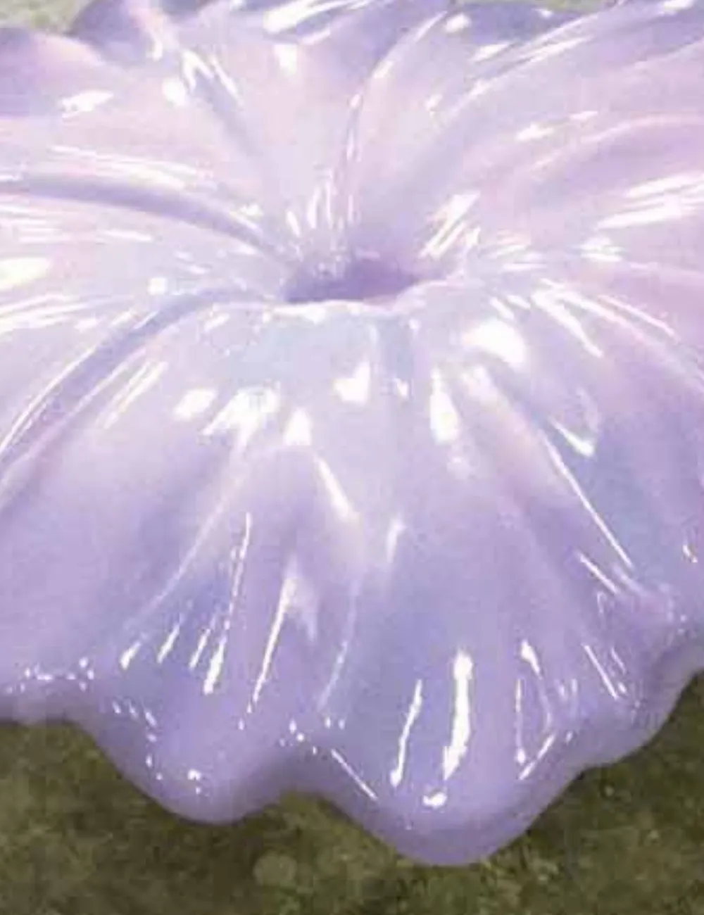 Custom flower sculpture for weddings, events, and luxury decoration.