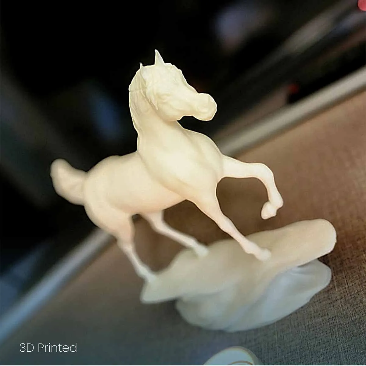 Miniature horse model produced with precision 3D printing for collectors and prototypes.