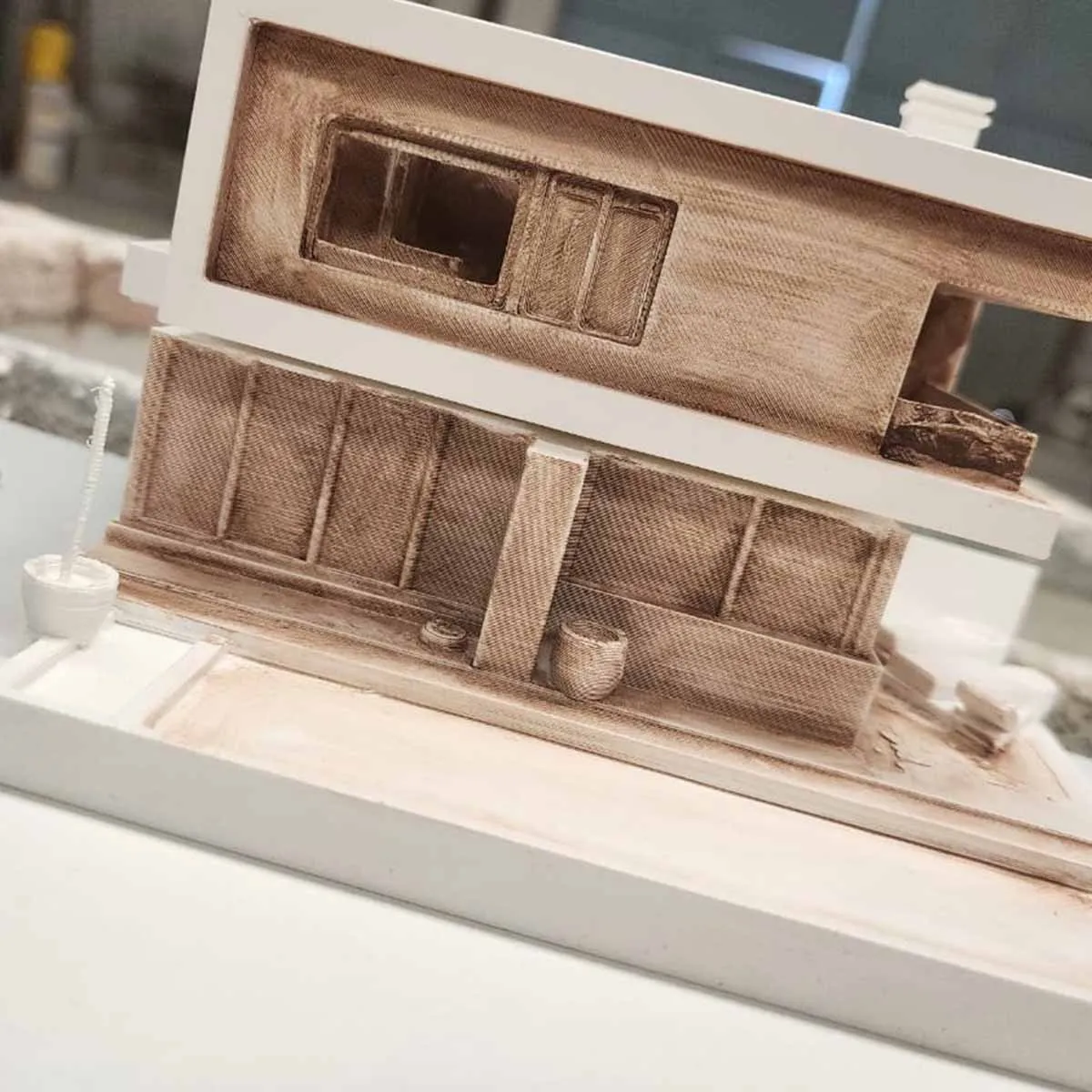 Miniature horse model produced with precision 3D printing for collectors and prototypes.